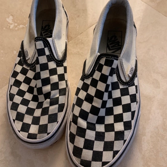 Shoes - Checkered vans